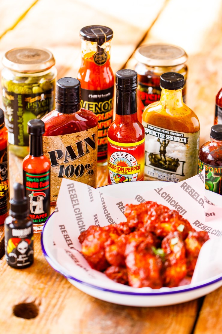 Hot Wings Sauce and Wings